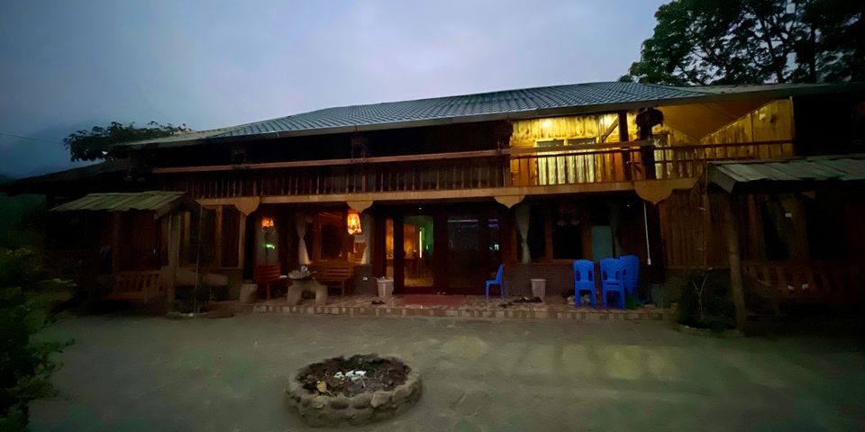 Overnight in Ta Van Village